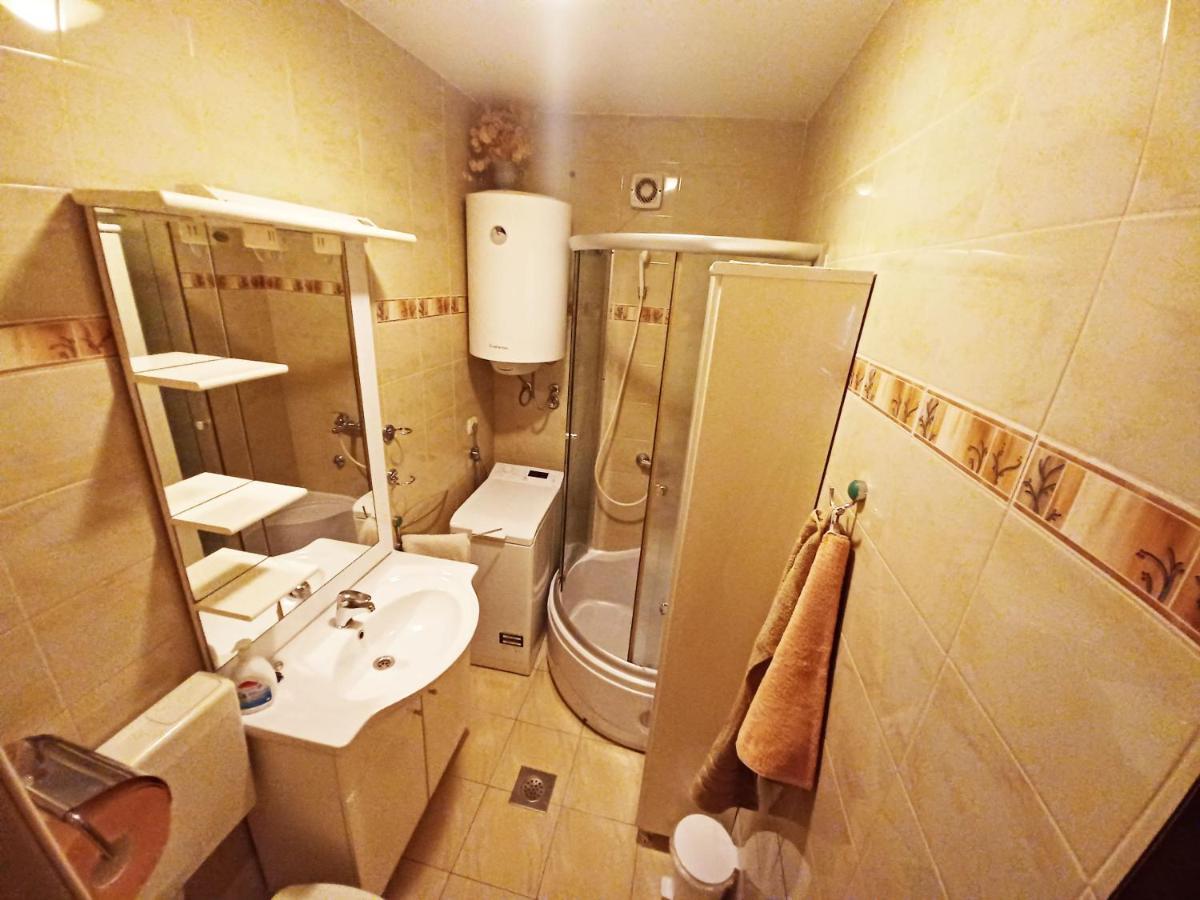 Apartments Carmen Vinišće Buitenkant foto