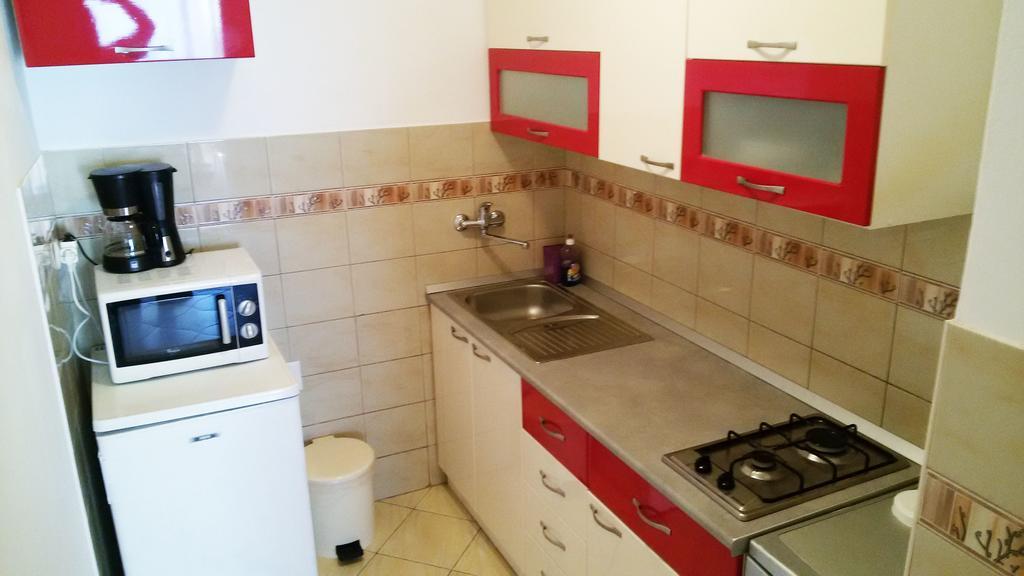 Apartments Carmen Vinišće Kamer foto