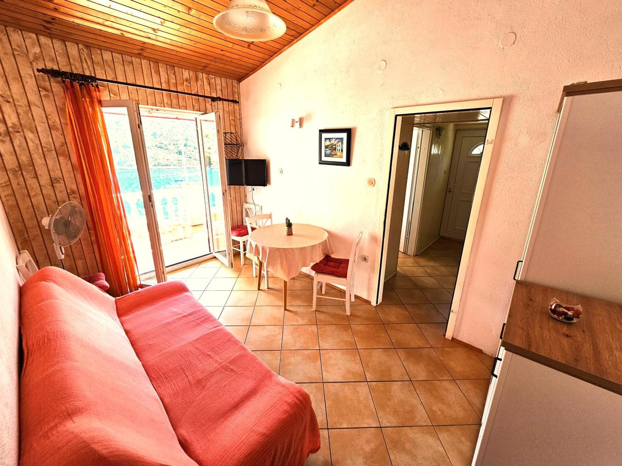Apartments Carmen Vinišće Buitenkant foto
